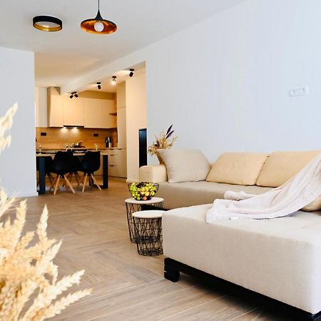 Adorable Holiday Apartment Malinska Eksteriør billede