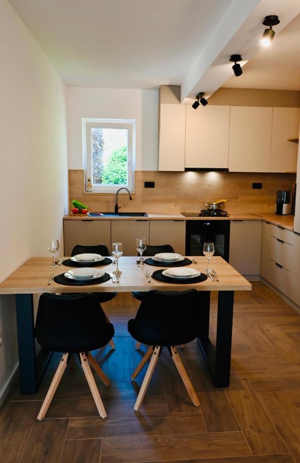 Adorable Holiday Apartment Malinska Eksteriør billede